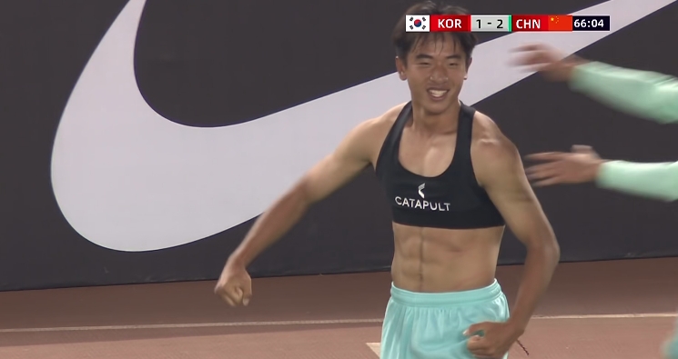 前教练谈国少中锋魏祥鑫:外号铁猪,踢球是想改善家里生活质量